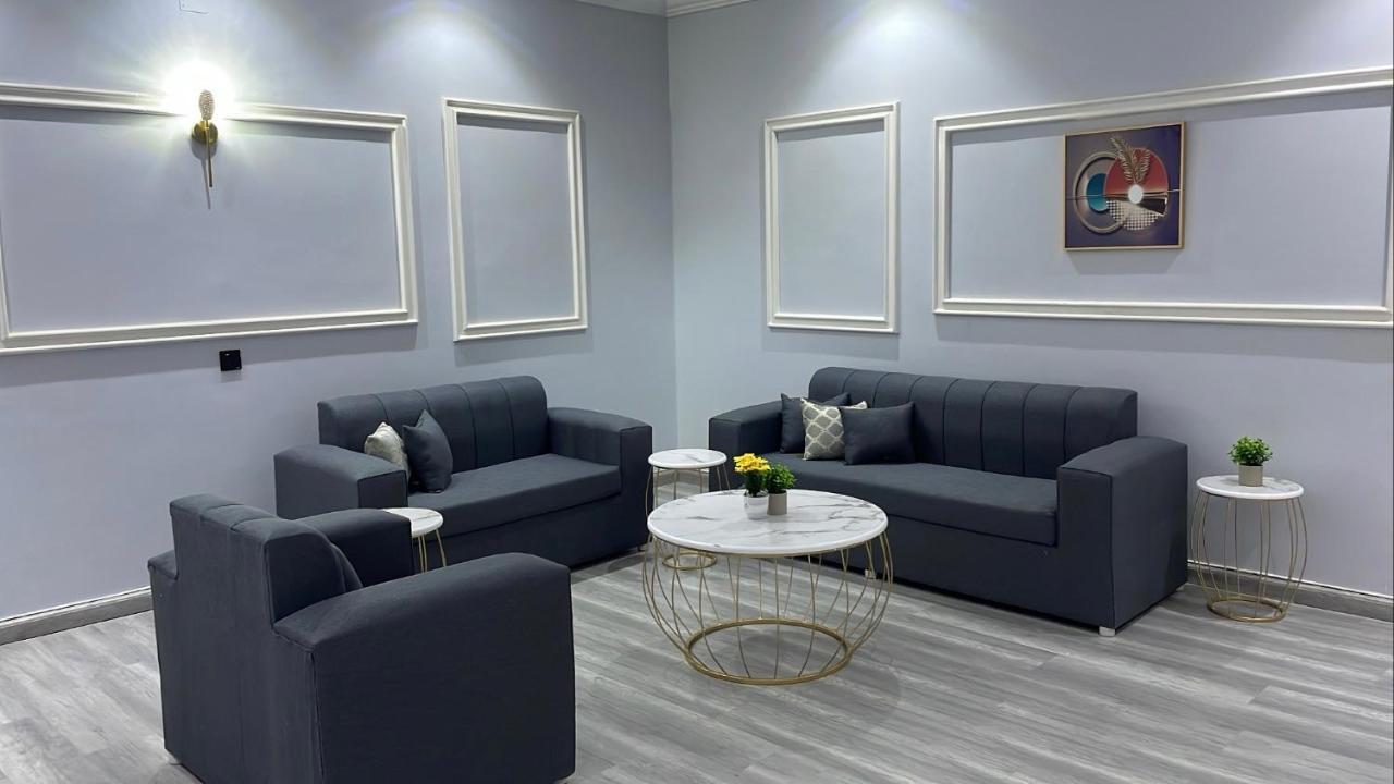 Appartement غرفة وصالة في