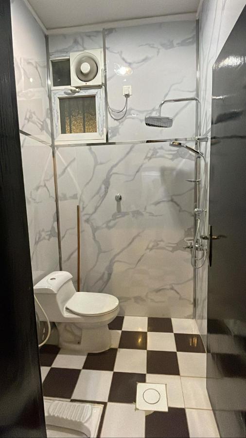 غرفة وصالة في Appartement *