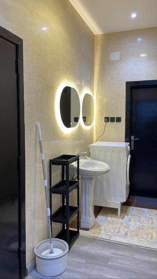 Appartement غرفة وصالة في *